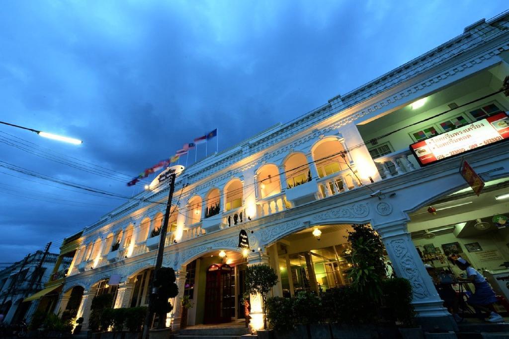 Baan Phuanda Phuket Hotel Ngoại thất bức ảnh